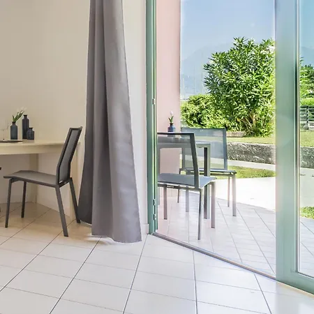 Brezza Del Lario Monolocale Con Giardino Ντέρβιο