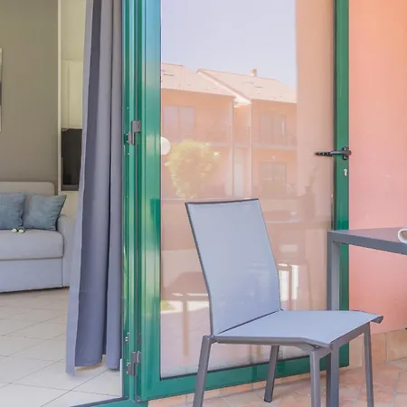 Brezza Del Lario Monolocale Con Giardino * דרביו